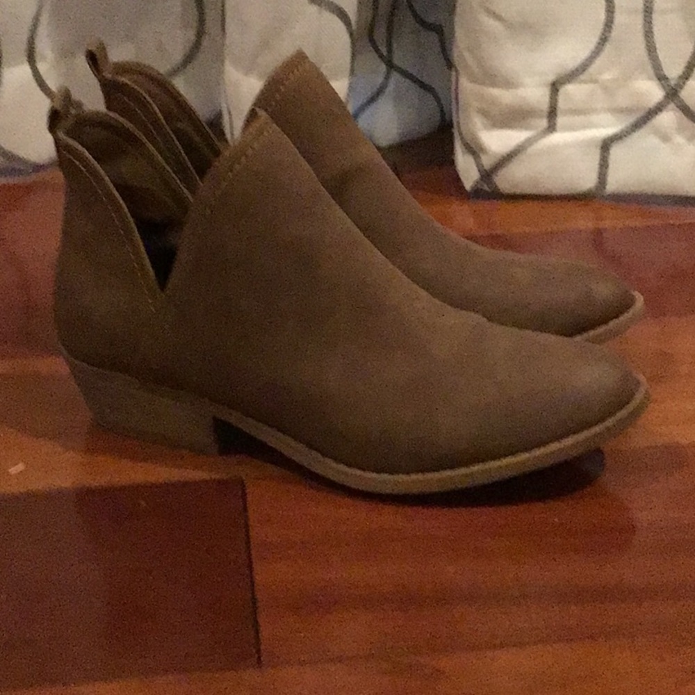 Universal Thread Ankle boots